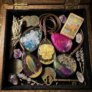 Amulet z Kamieniami